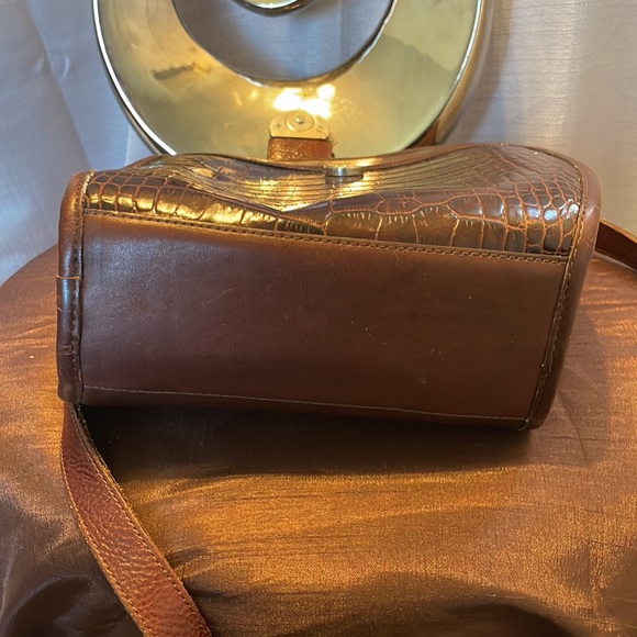 Brighton embrace crocodile leather  cross body shoulder bag. - Picture 4 of 5